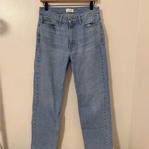 Women's Straight Leg Jeans - Light Blue